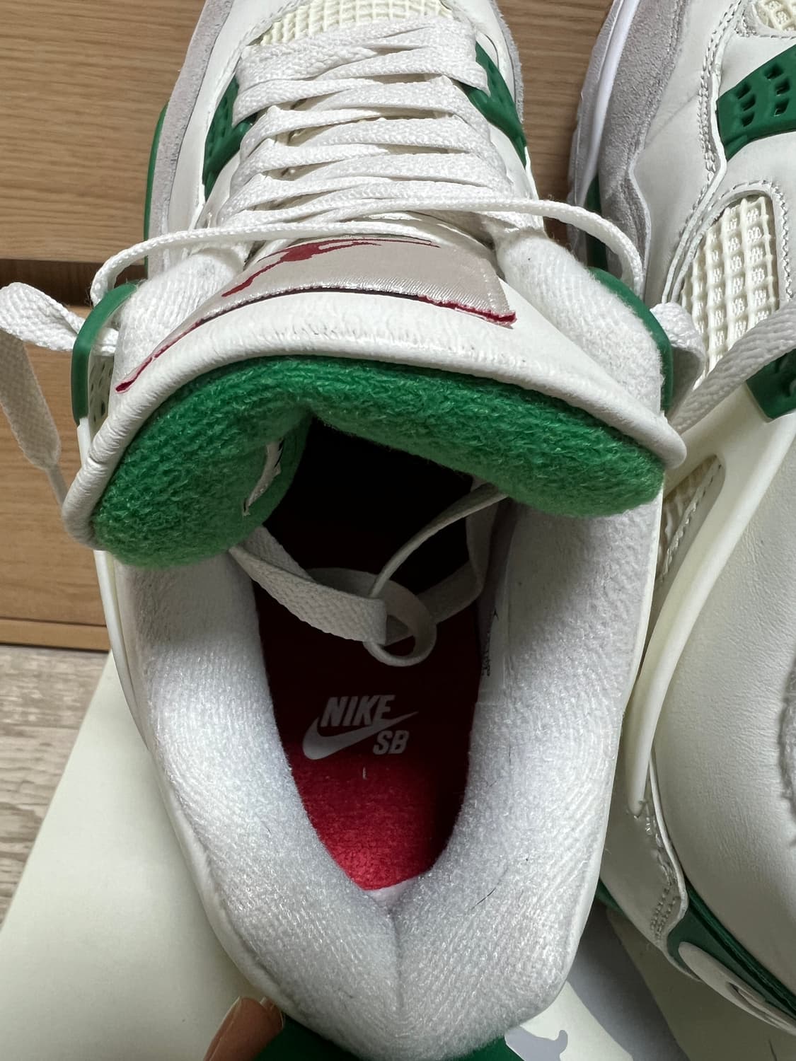 조던4 x 나이키SB 파인그린 280 상품이미지4