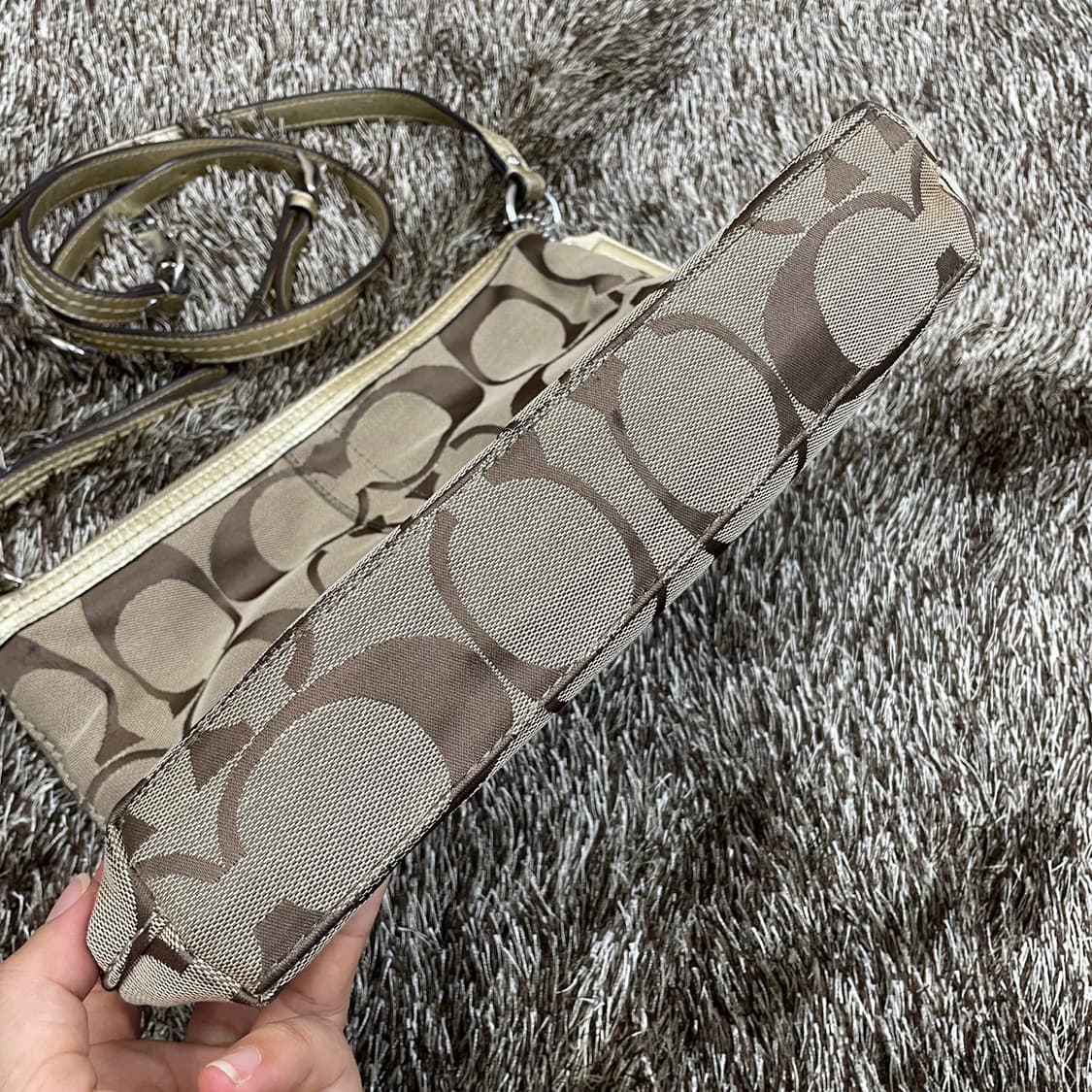 코치 Coach 시그니처 골드 숄더백 크로스백 상품이미지4