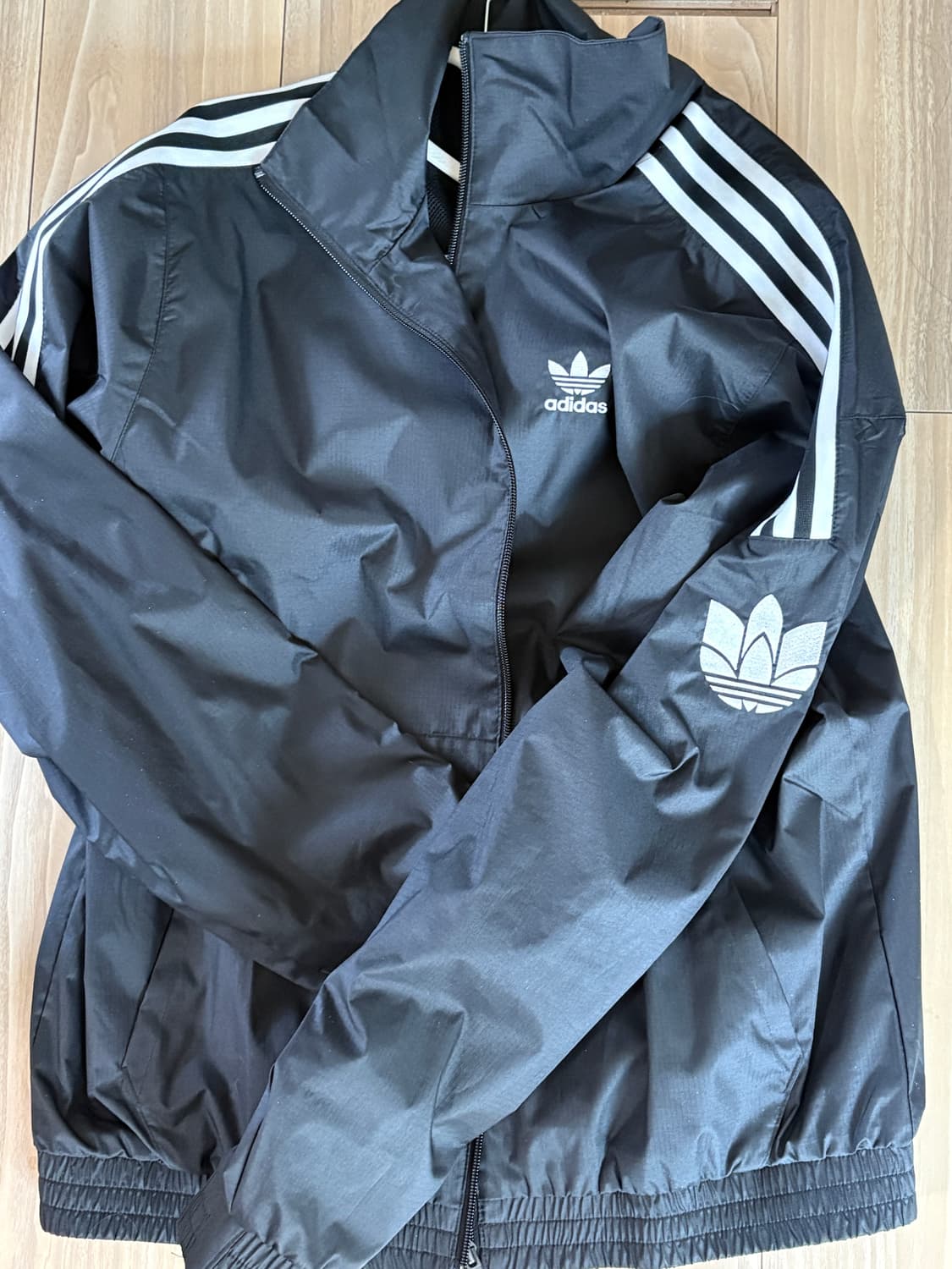 아디다스 윈드브레이커 상품이미지2