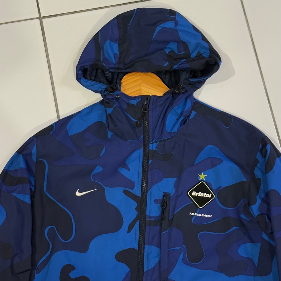 나이키 Real bristol 바람막이 상품이미지2
