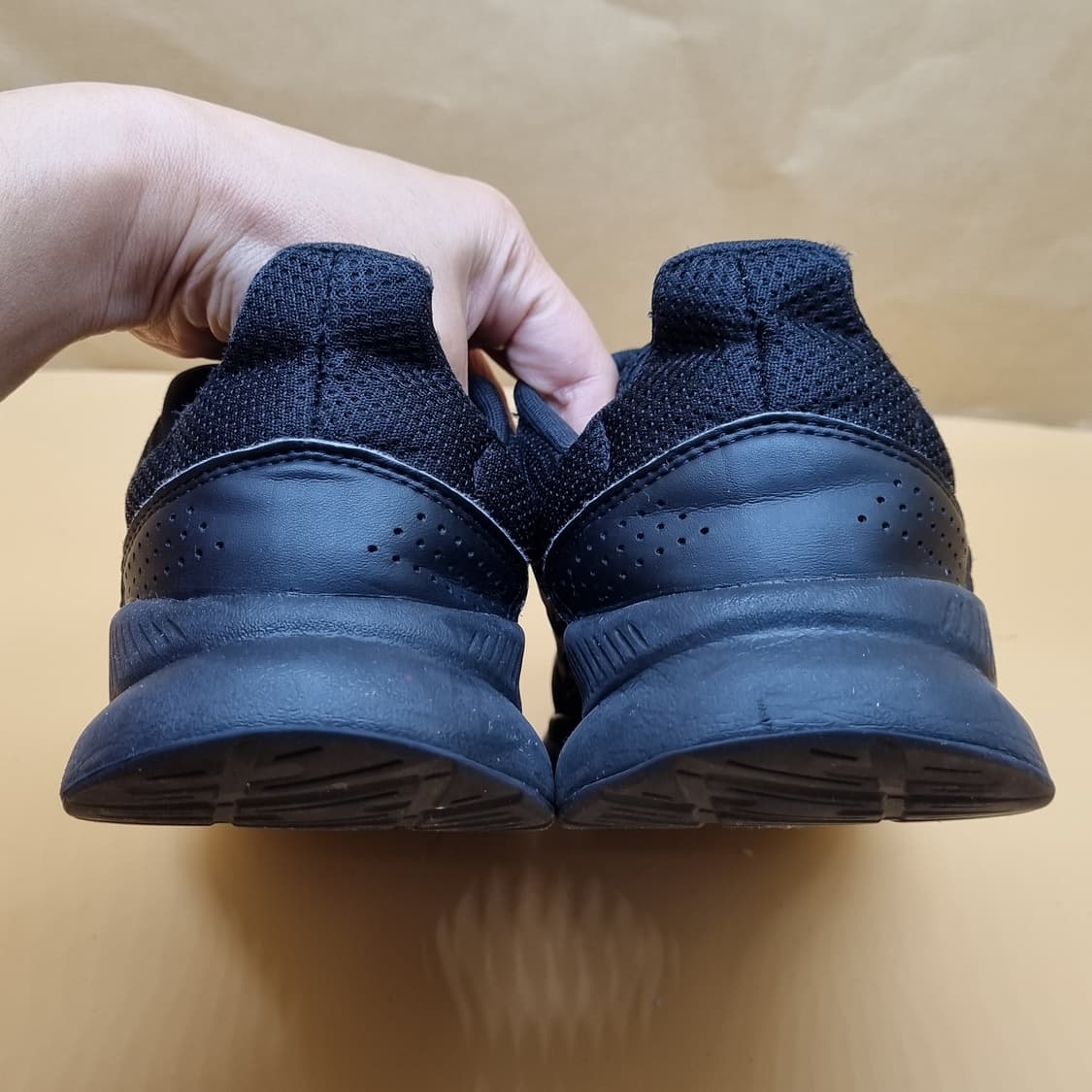 아디다스 런팔콘 올블랙 남성운동화265 상품이미지4