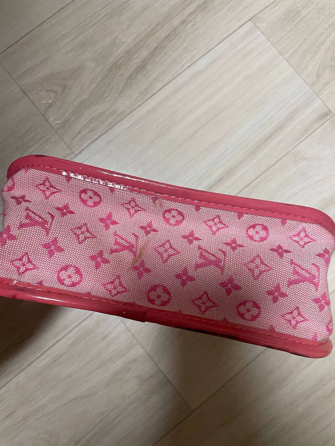 루이비통 모노그램 핑크색 빈티지 핑크 카메라백 미니 데님 백 상품이미지10