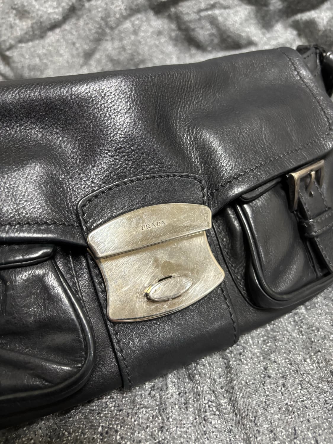 프라다 레더 투포켓 숄더백 상품이미지8