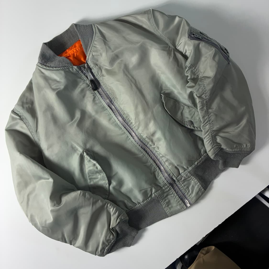 Alpha  알파인더스트리 90,s USA MA-1 플라이트 자켓  상품이미지2