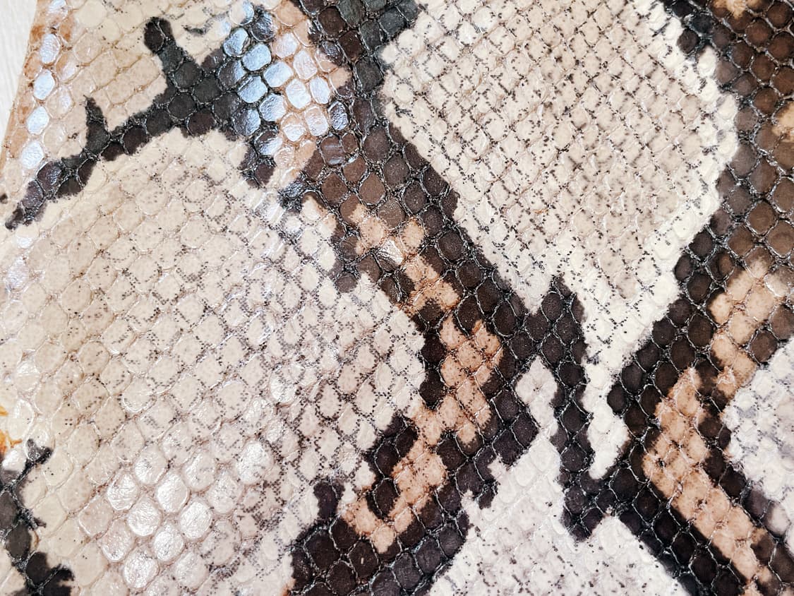 Anne Klein 앤클라인 파이톤 뱀피 클러치 체인 포함 상품이미지4