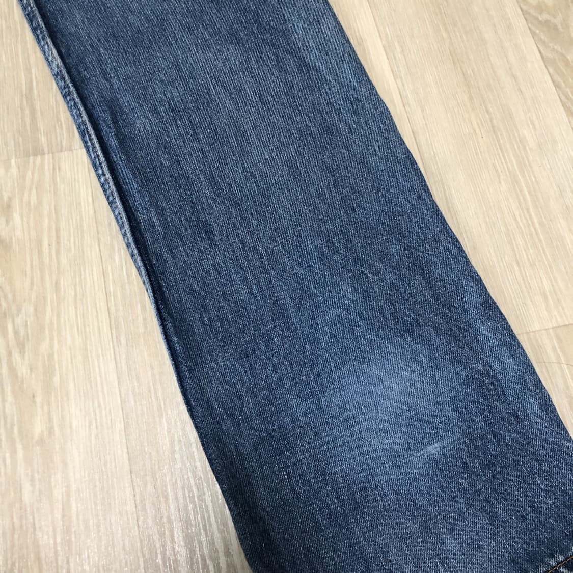(28) 90's 리바이스 501 미국제 스트레이트핏 워시드 연청 데님 상품이미지8