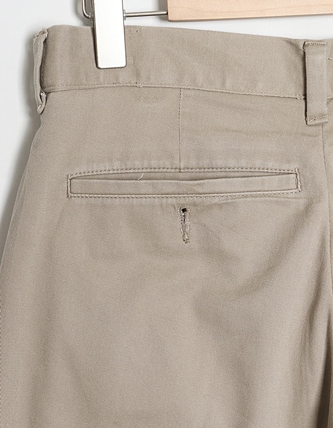 DOCKERS by Levi's Tuck Light Chino (32) 상품이미지6