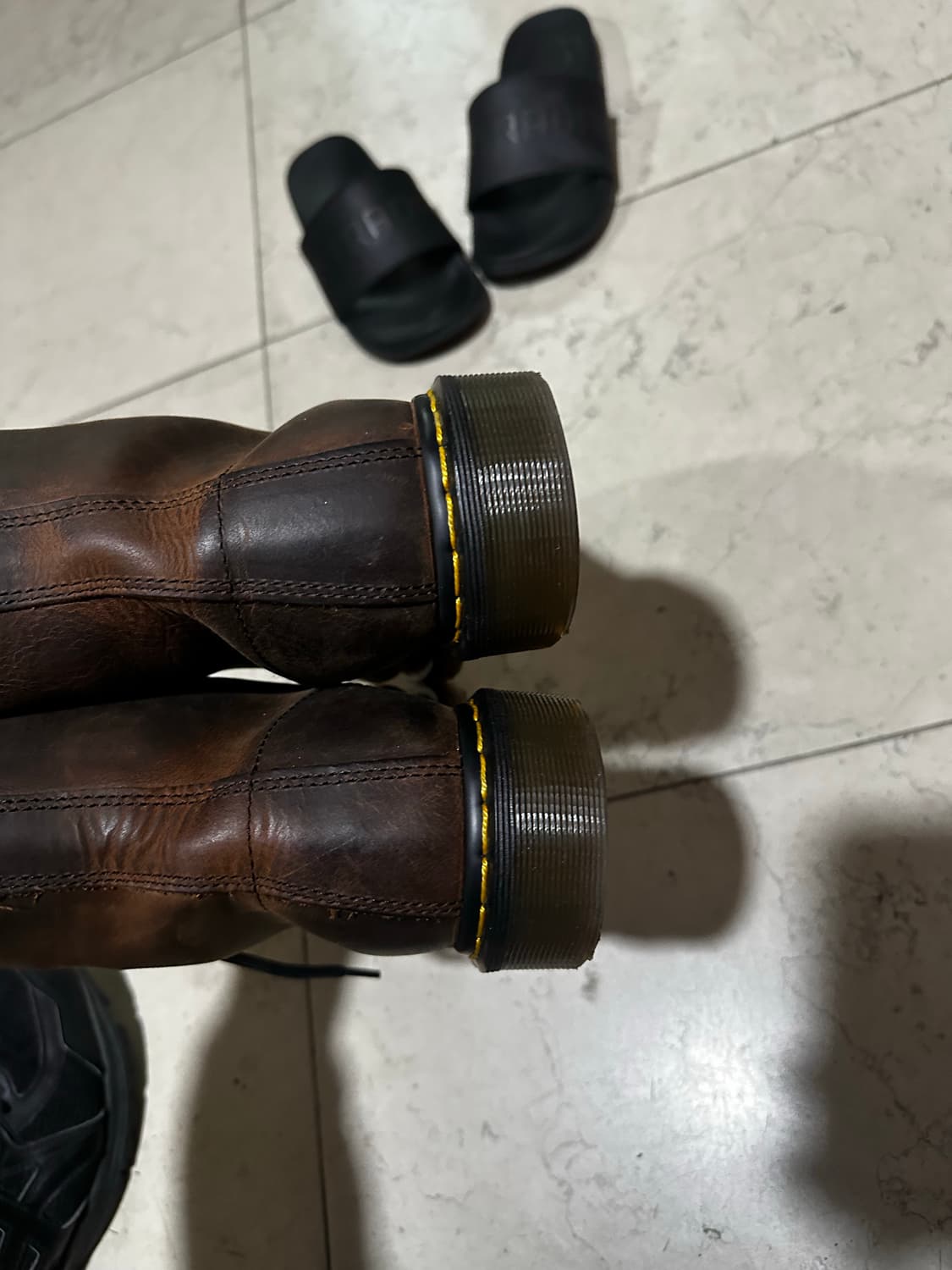 닥터마틴 1460 크레이지호스 uk9 상품이미지2