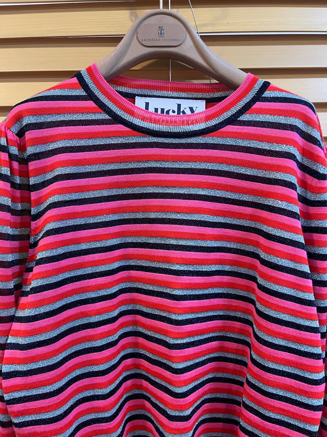 럭키슈에뜨 여성 핑크 스트라이프 글리터니트 상품이미지1