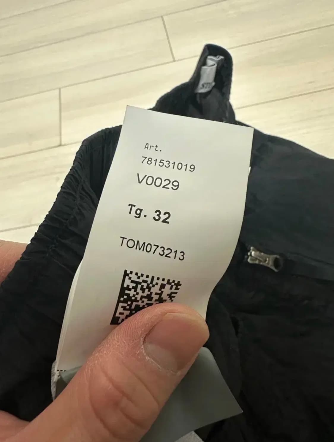 스톤아일랜드 나일론 메탈 팬츠 상품이미지4