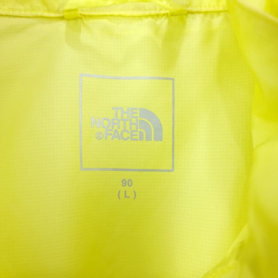 [노스페이스] 로고 자수 경량 후드 바람막이 자켓 레몬 M20094 상품이미지8