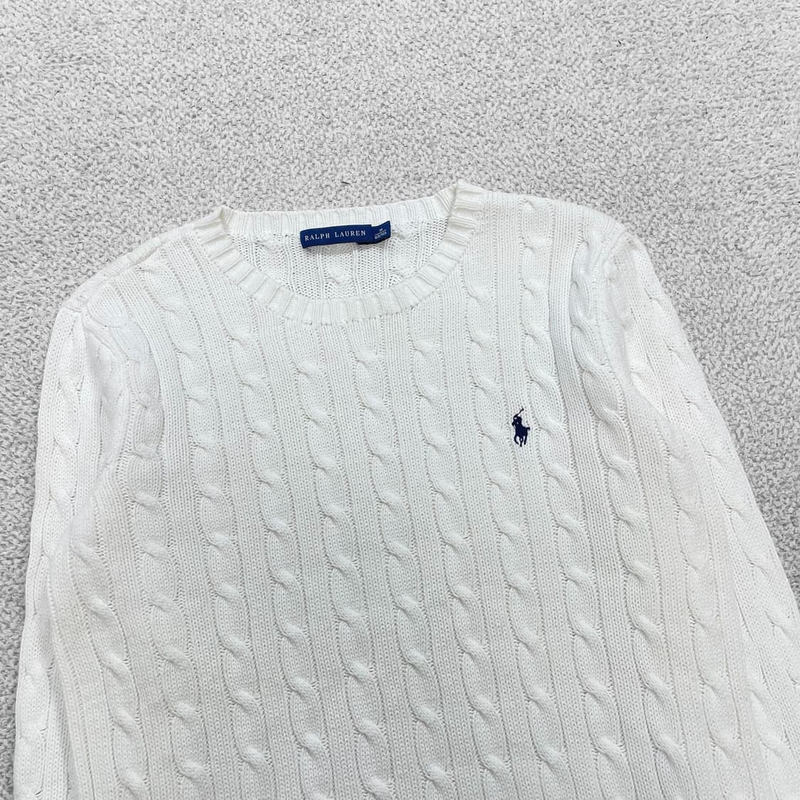 폴로 랄프로렌 포니 로고 케이블 라운드 니트 화이트 상품이미지3