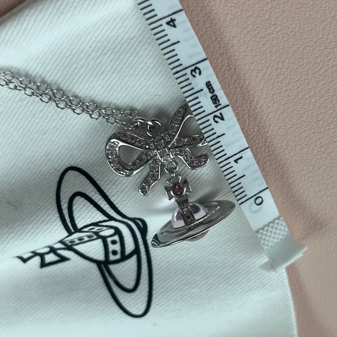 비비안웨스트우드 옥타비에 펜던트 목걸이 핑크 상품이미지8