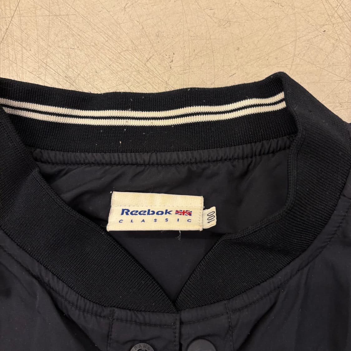 리복 스몰로고 네이비 웜업 상품이미지4