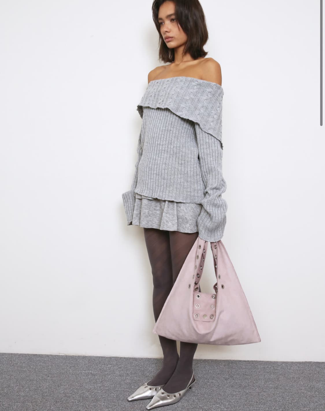 Polysooem eyelet suede shoulder bag pink 상품이미지3