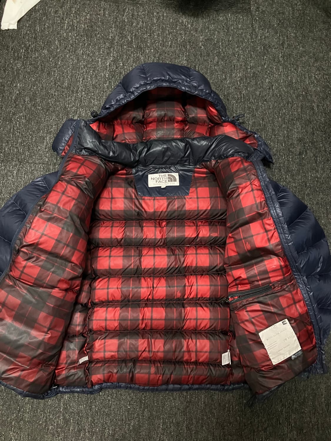 노스페이스 메트로 알파 네이비 850 눕시 패딩 상품이미지10