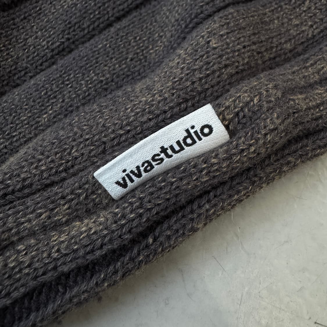 비바스튜디오 워싱 그런지 후드 니트 상품이미지4