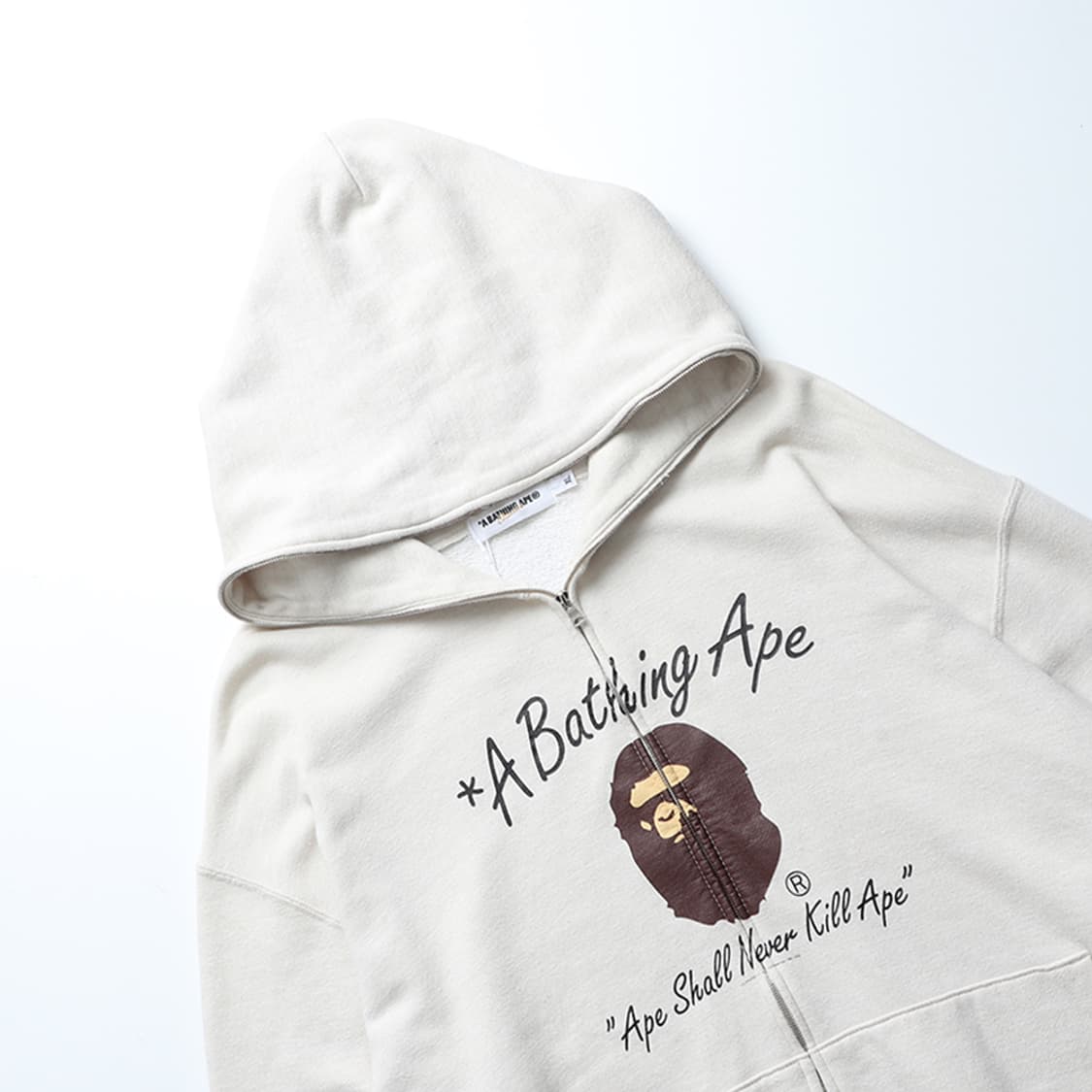  A BATHING APE Beige Logo Hoodie 상품이미지5