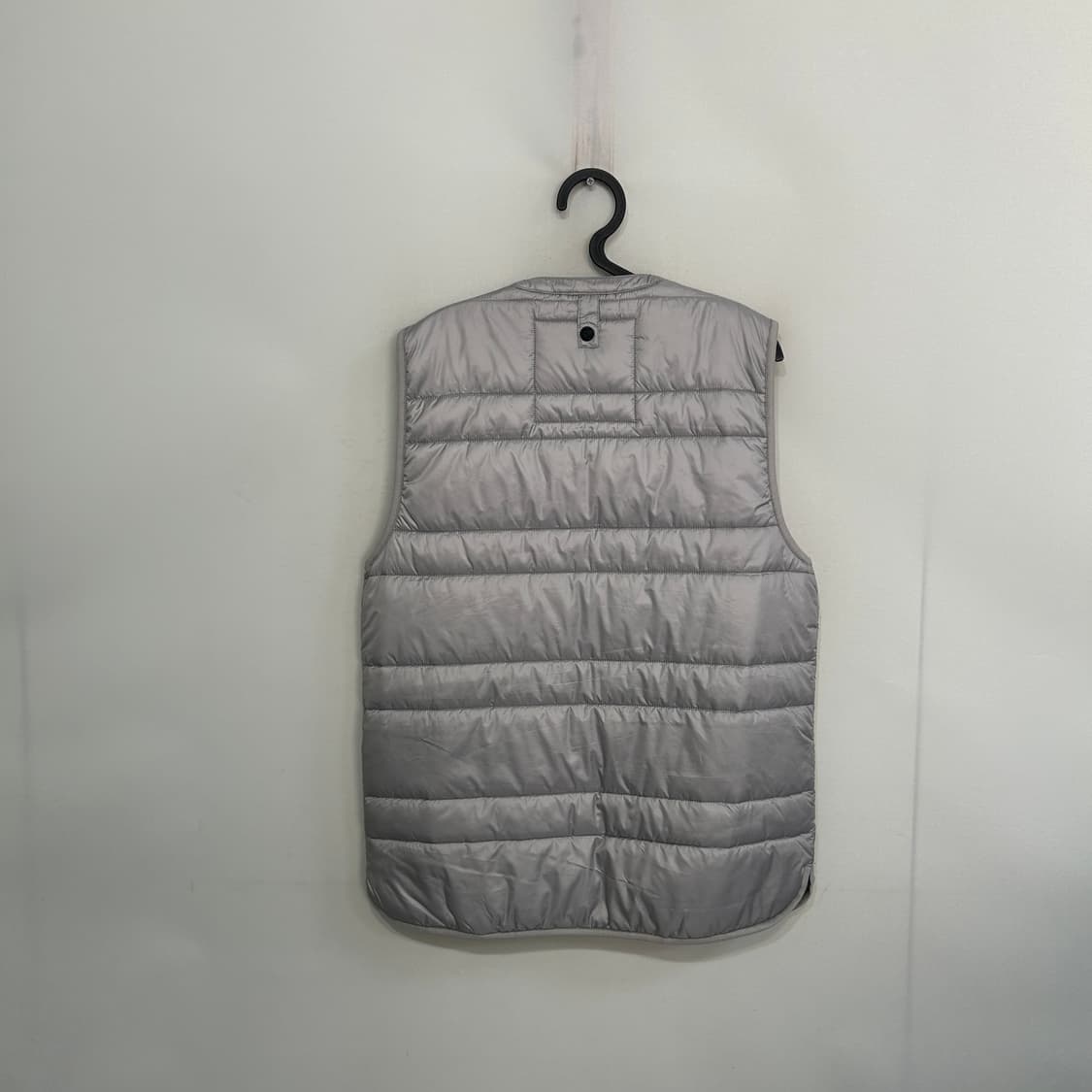 타미힐피거 남성 패딩조끼 M 상태최상 상품이미지3