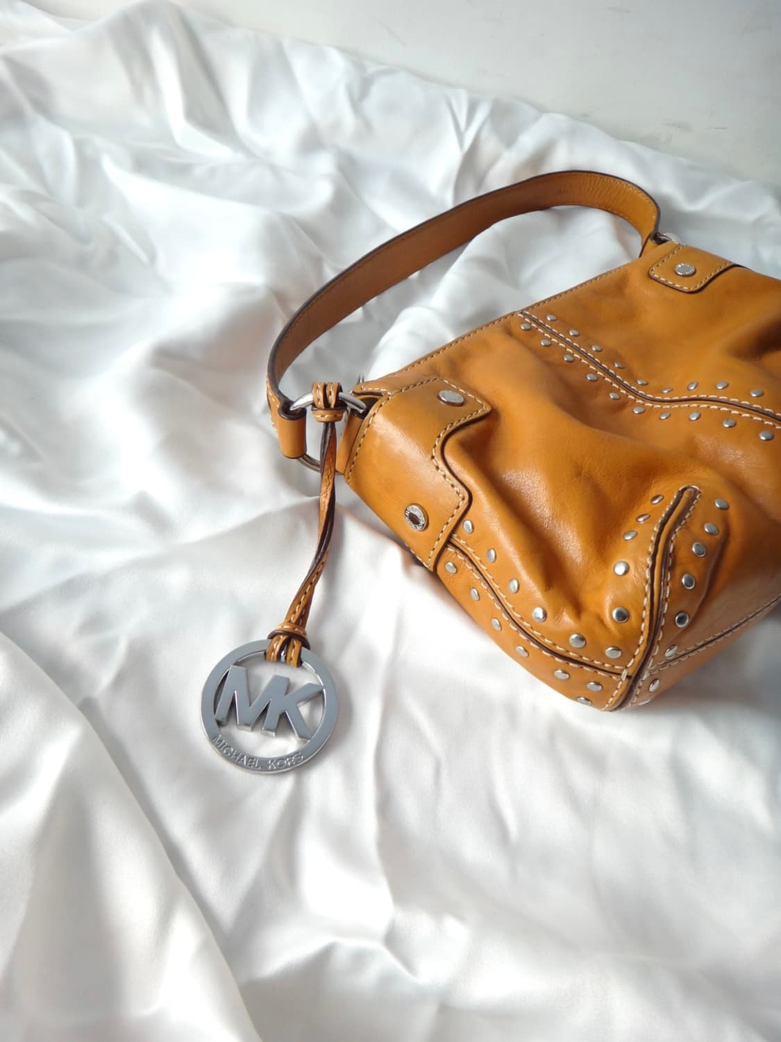 MICHAEL KORS stud mini bag 상품이미지5