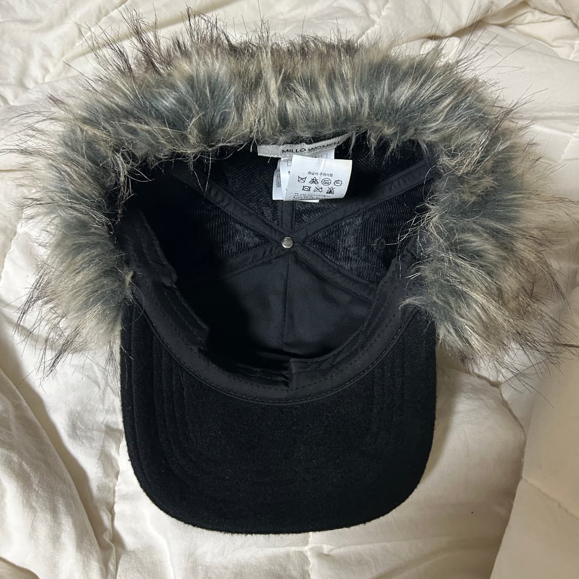 밀로우먼 퍼 이어플랩 볼캡 [블랙] 상품이미지4