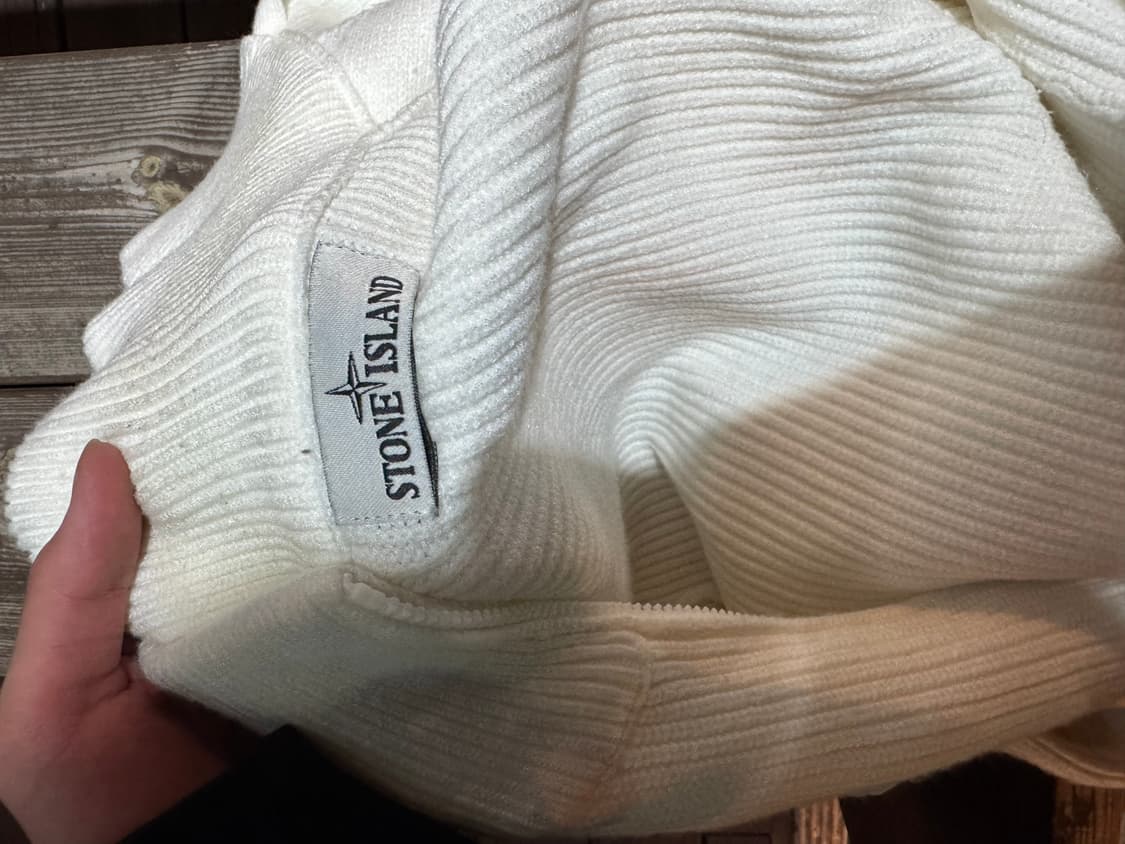 스톤아일랜드 아이보리 니트집업 상품이미지3