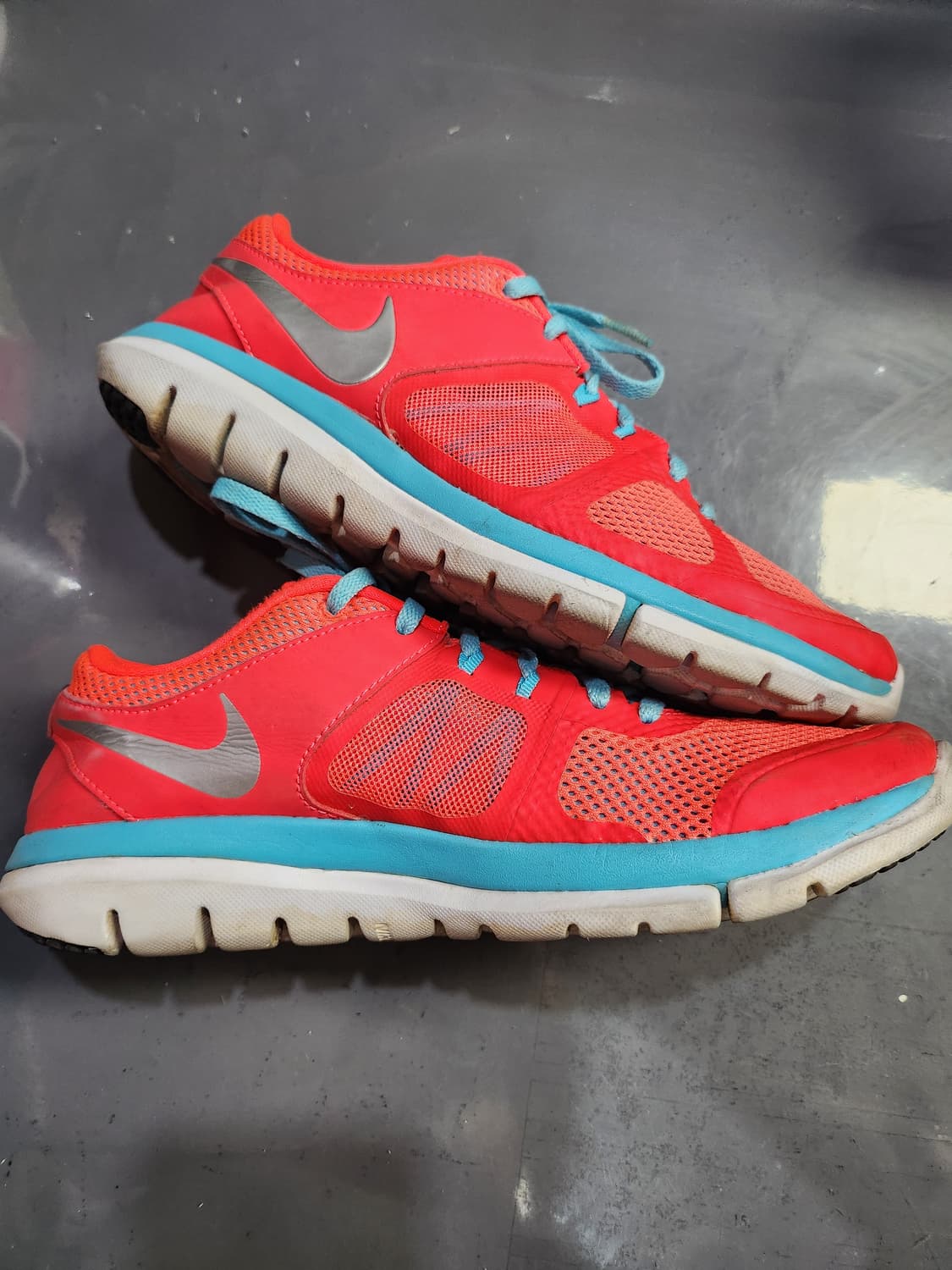 501) 나이키 NIKE 우먼스 플렉스 2014 러닝 운동화 상품이미지3