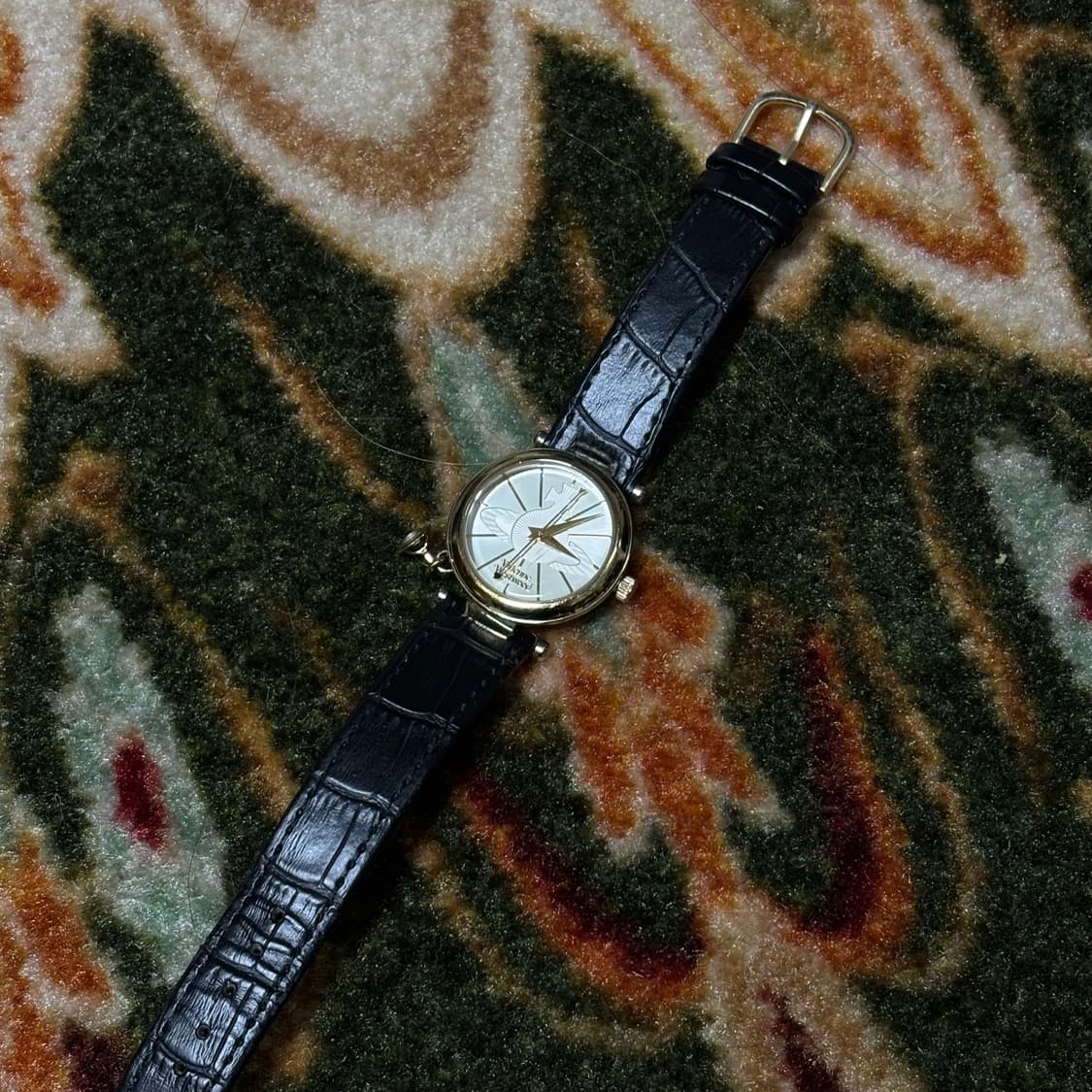 Vivienne Westwood Symbol Logo Gold Watch 상품이미지2