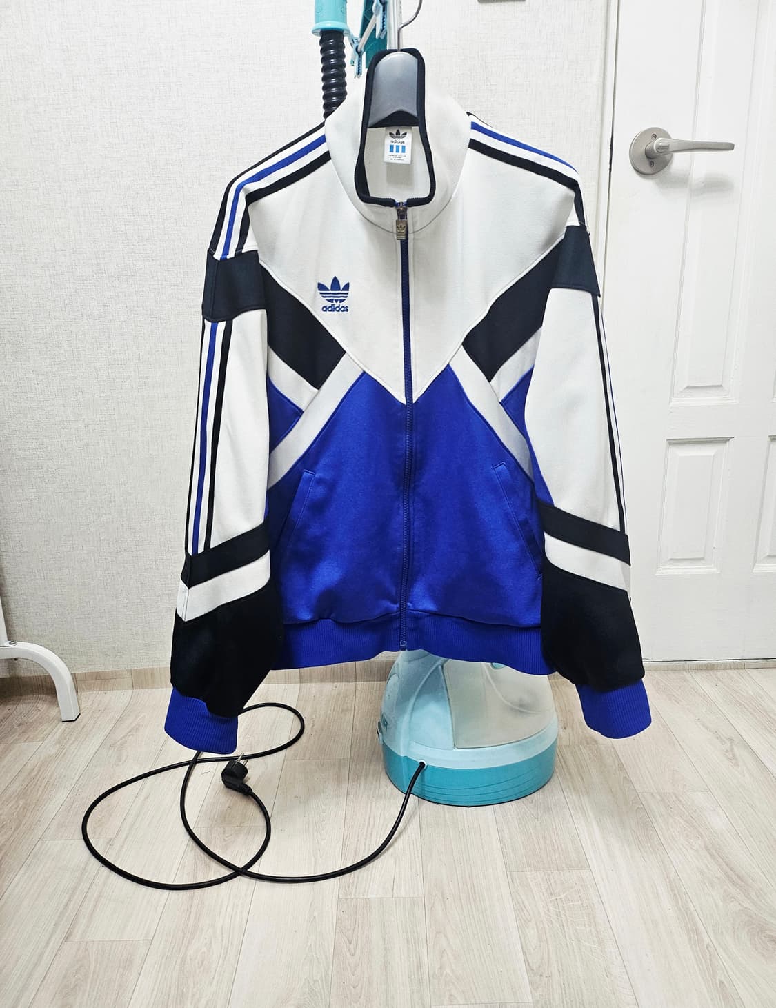 (100)L ☆우주매물☆ 아디다스 서독제 파이어버드 [흰파검] 트랙탑져지 상품이미지1