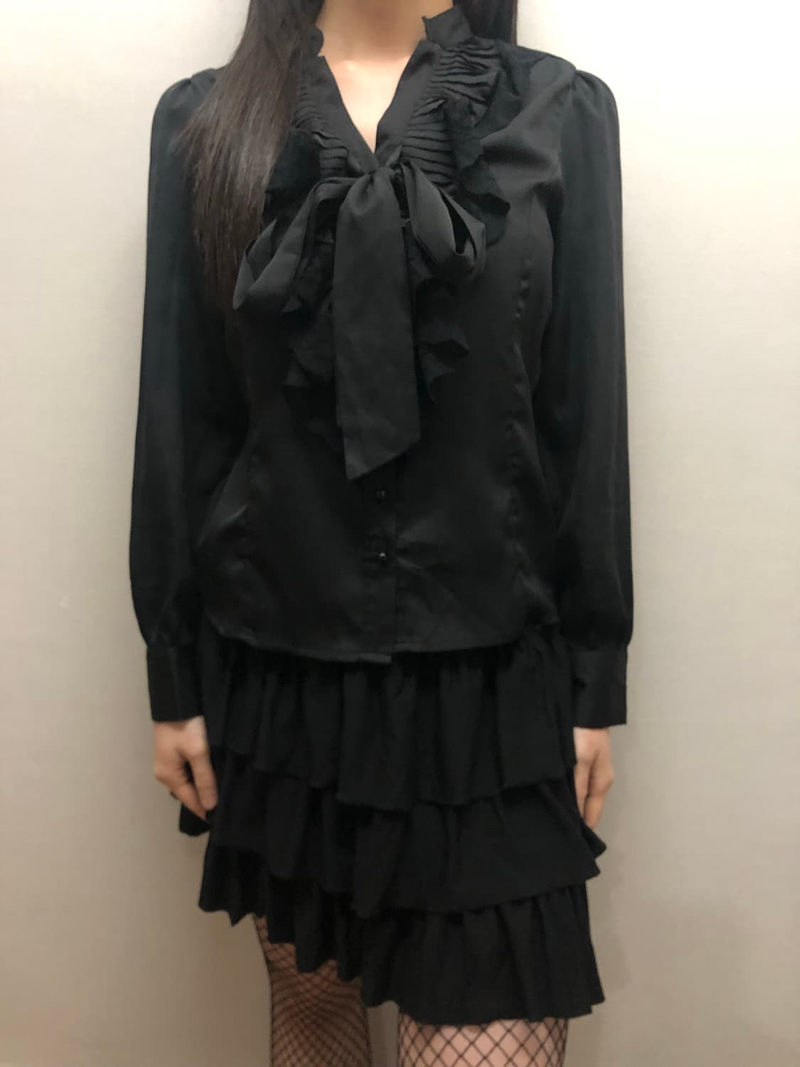 빈티지 블랙 프릴 블라우스 상품이미지1