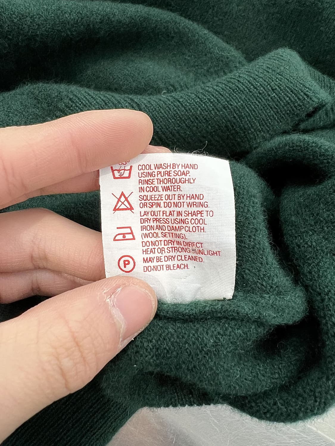 버버리 딥 그린 램스울 아카이브 브이넥 니트 스웨터 상품이미지9