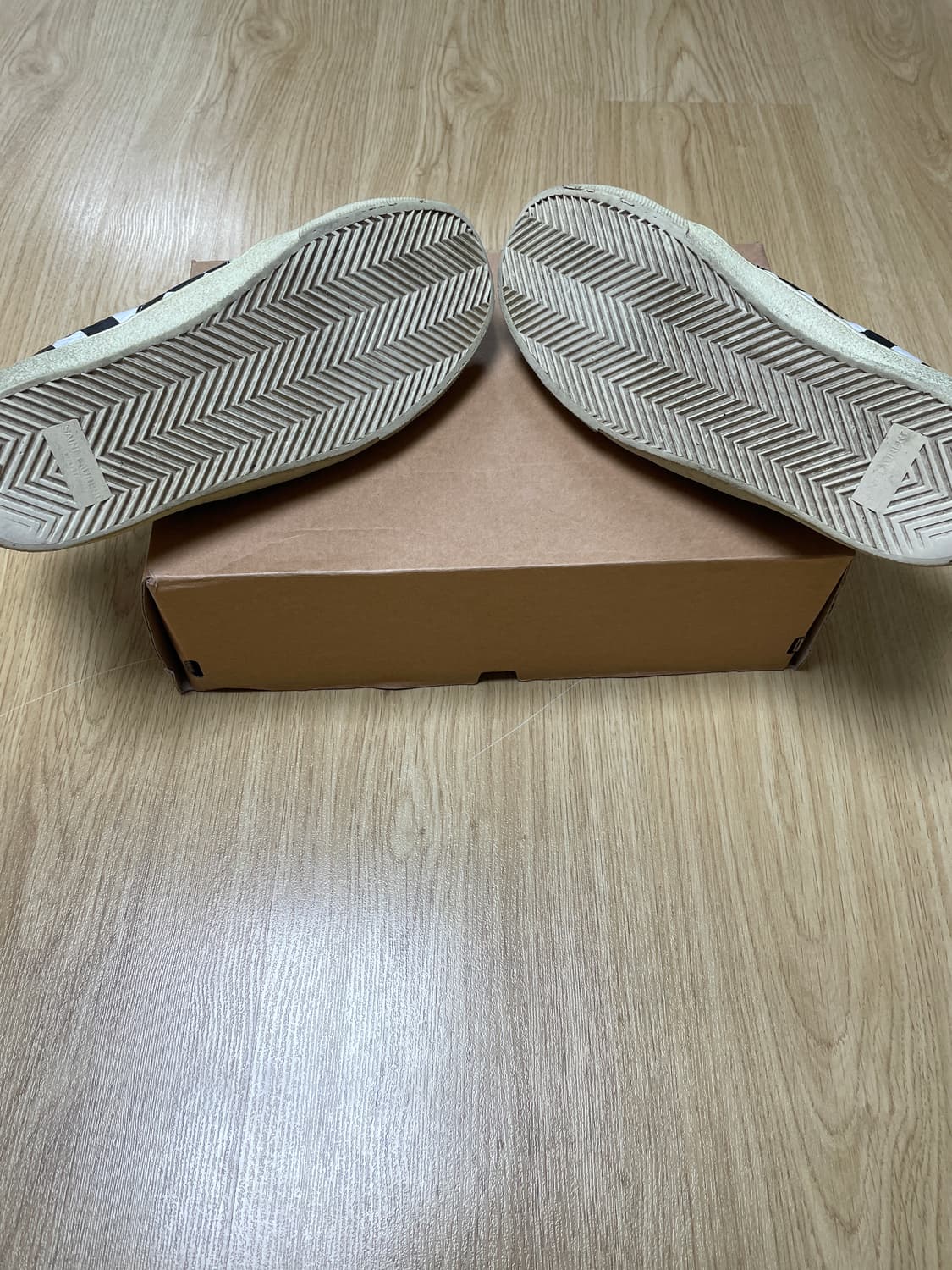 생로랑 체커보드 스니커즈 하이탑 42 상품이미지4