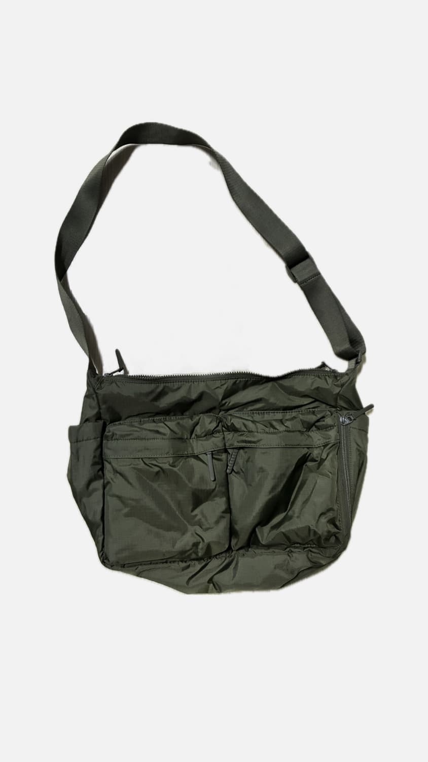 유니클로 멀티포켓 숄더백 올리브 (실착 3회) 상품이미지1