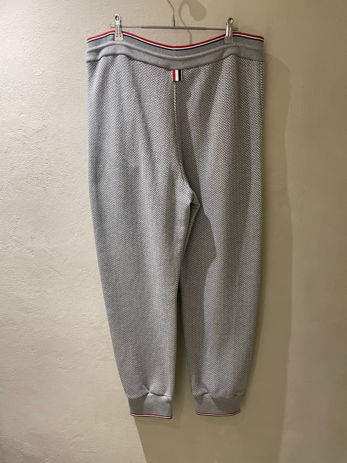 톰브라운 패턴 팬츠 상품이미지2