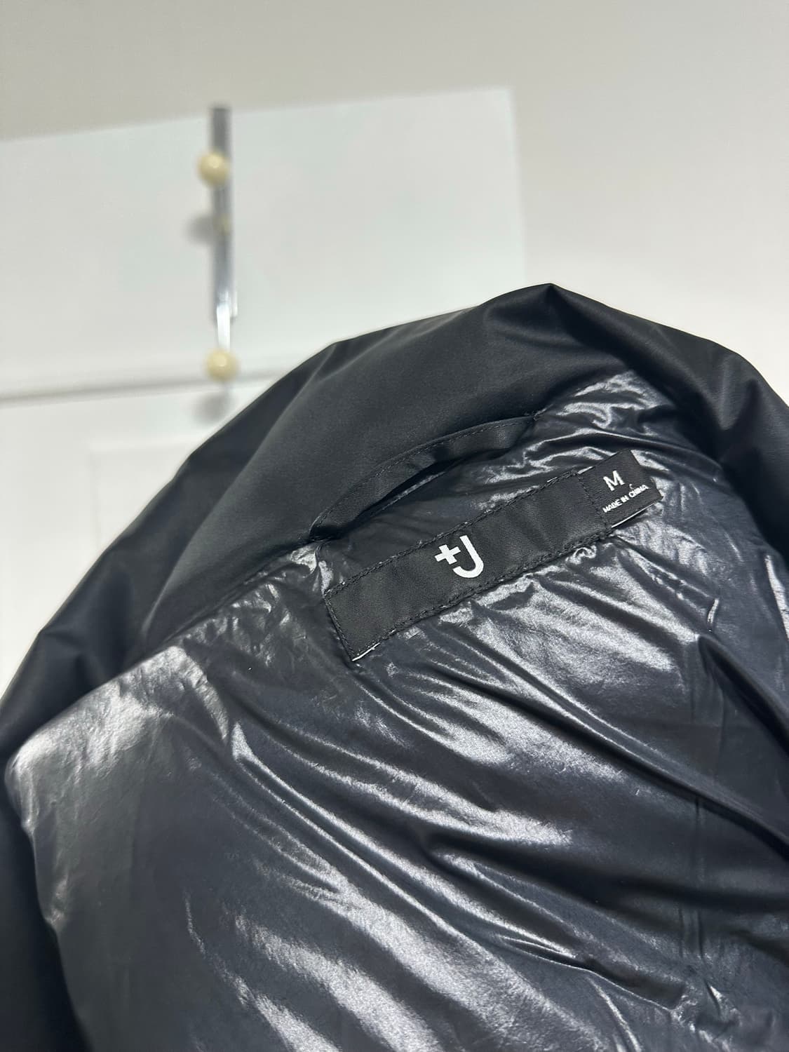 유니클로 질샌더 다운 볼륨 패딩 상품이미지3