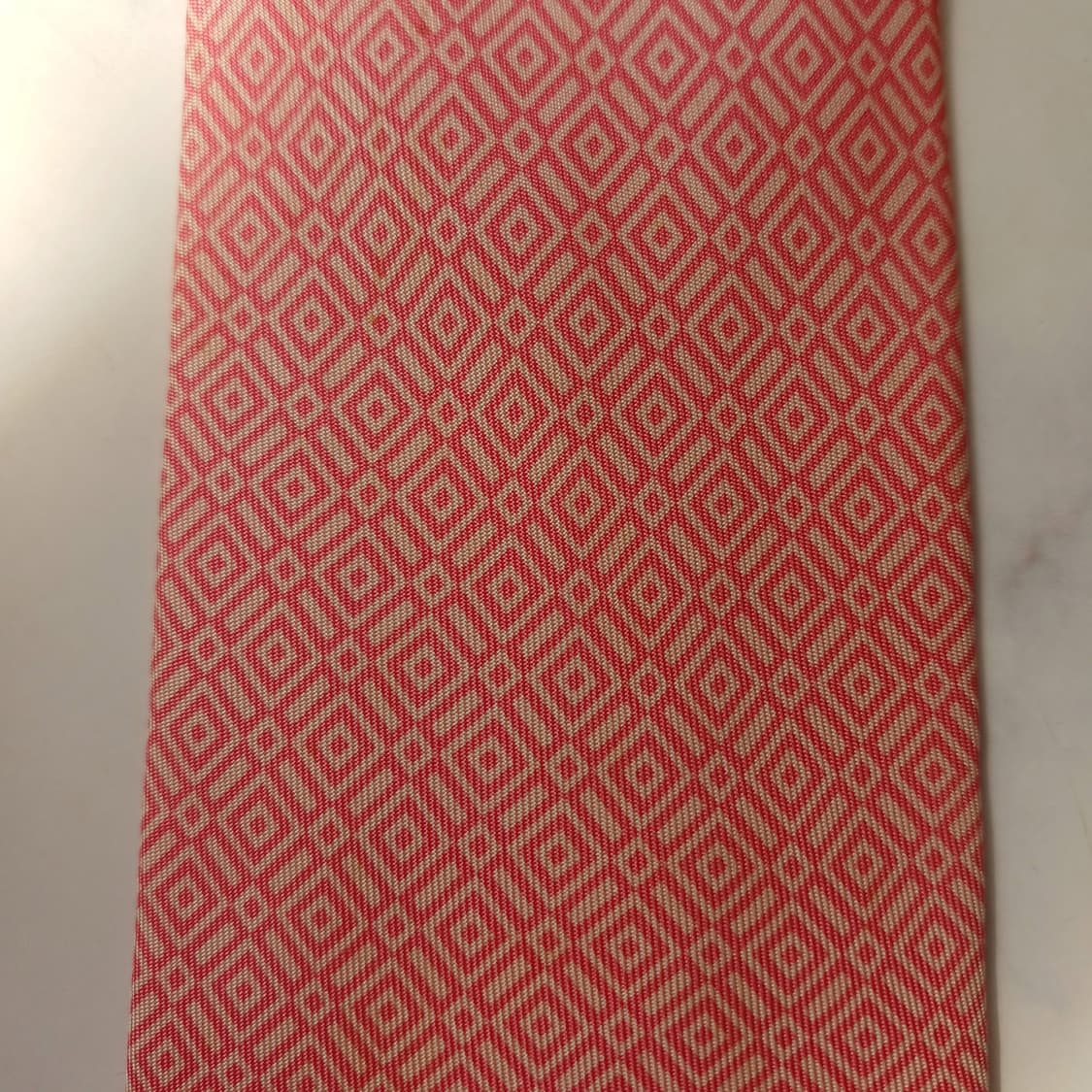 에르메스 실크 핑크 기하 패턴 넥타이 9.1cm B등급 E740
 상품이미지3