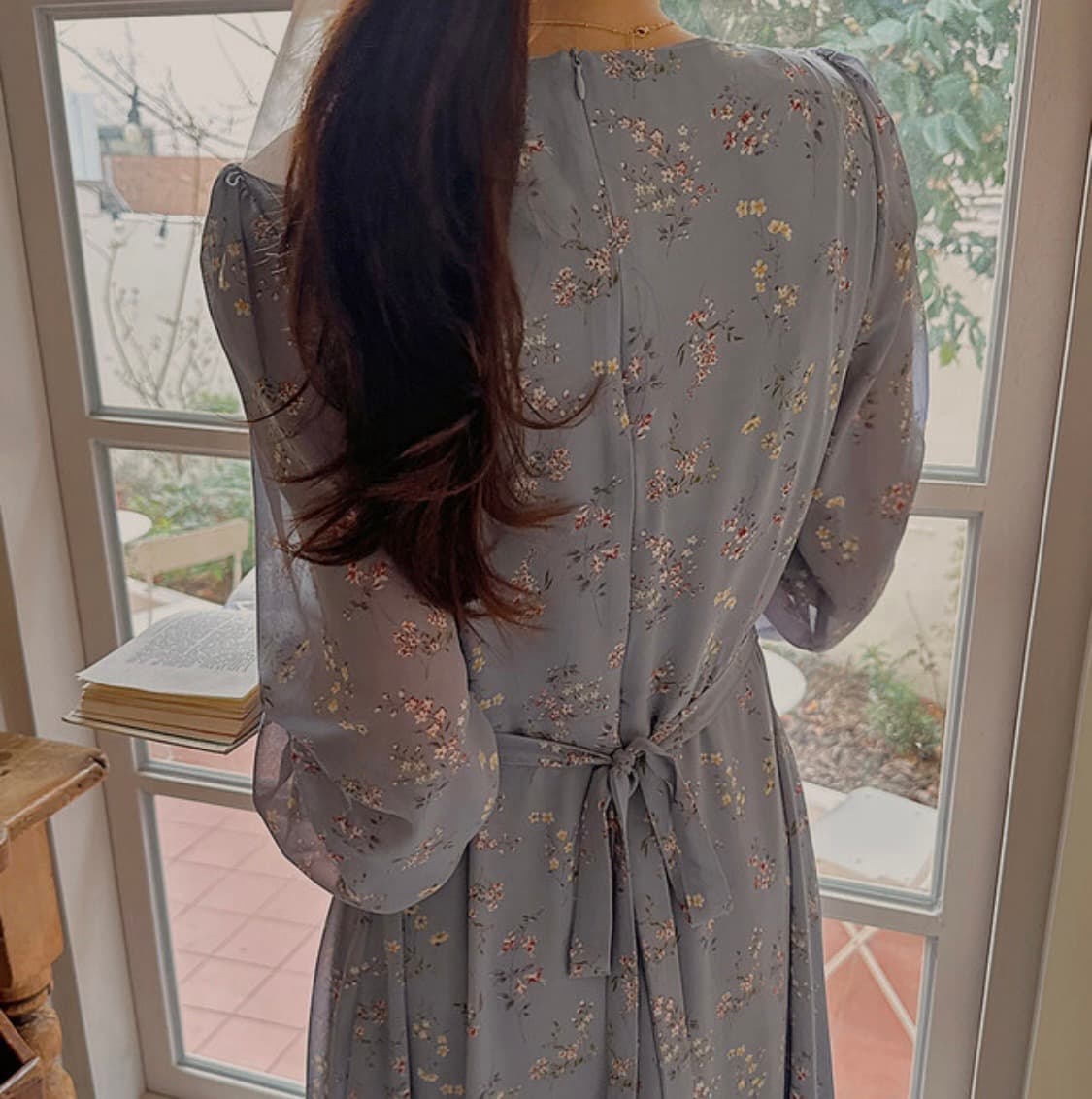 (미개봉, 새상품) 리리앤코 예리 플라워 롱 원피스 긴팔 소라 2사이즈 상품이미지3