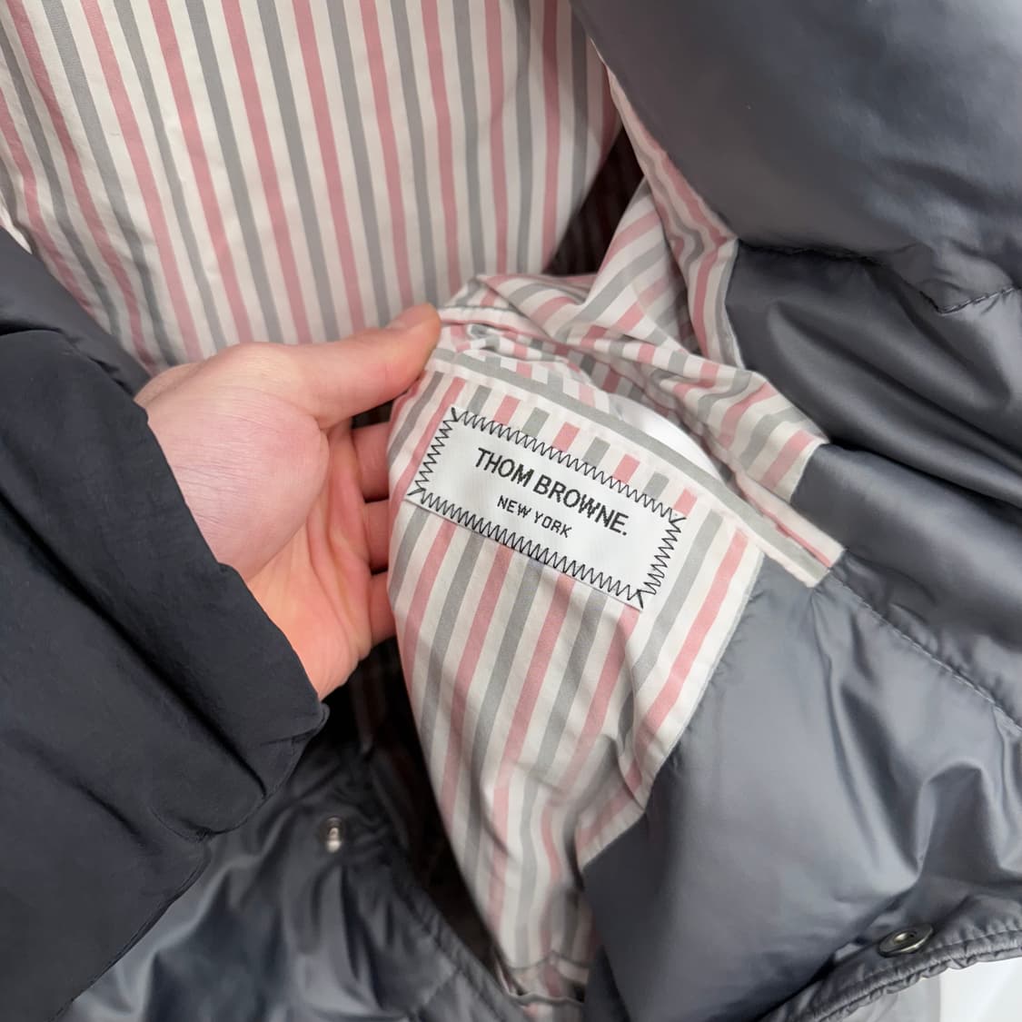 [2] 톰브라운 사선 완장 패딩 블레이저 상품이미지6