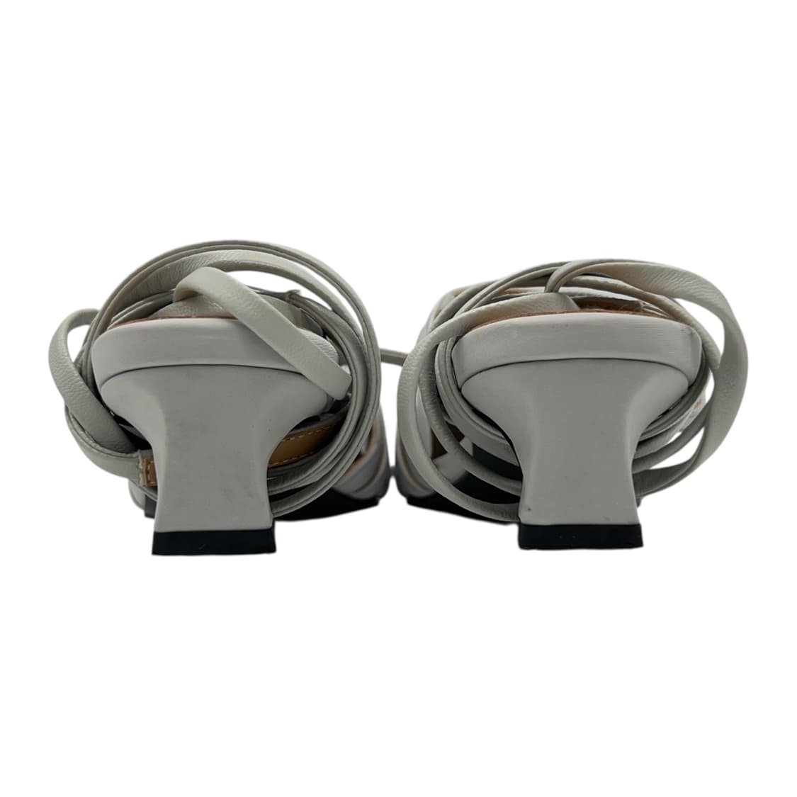 225 W 마뗑킴 스틸레토 스트랩 힐 라이트 그레이 상품이미지4