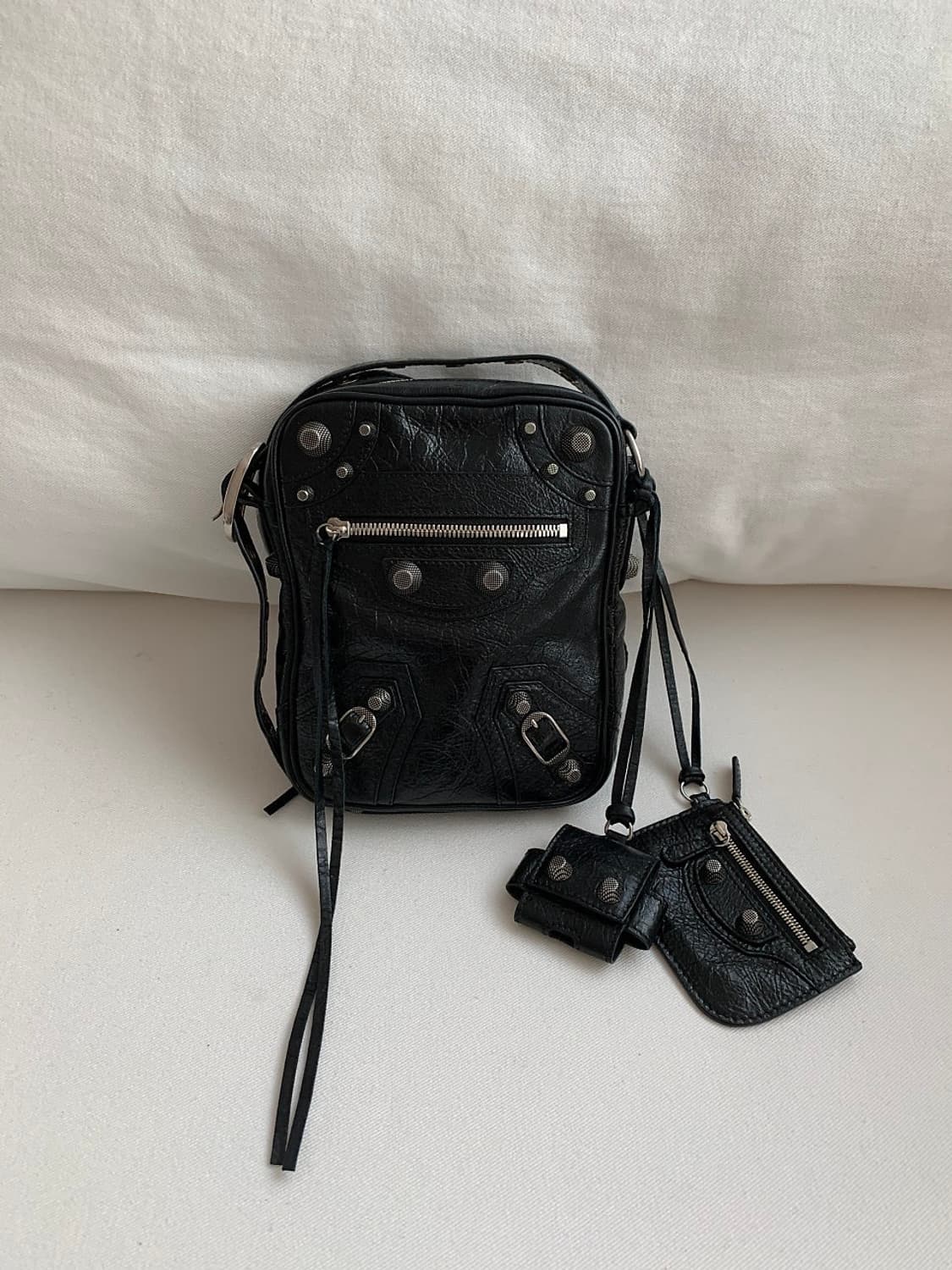 발렌시아가 르 카골 크로스 바디백 상품이미지2