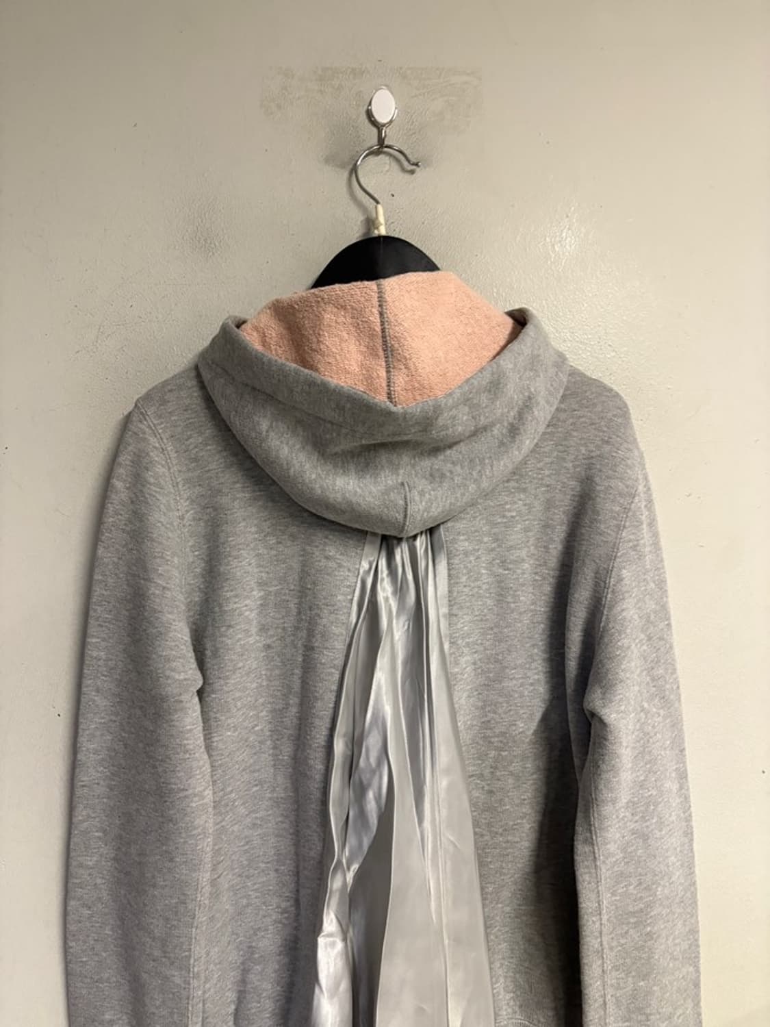 SACAI LUCK Back Pleated Zip-up Hoodie 상품이미지5
