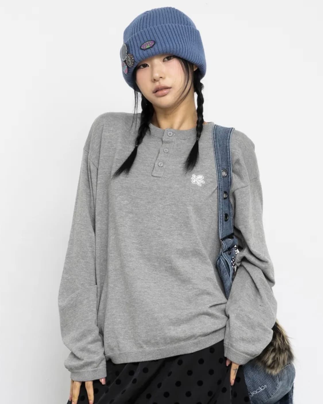 글랙 PMP 라인 아플리케 헨리넥 니트 상품이미지1