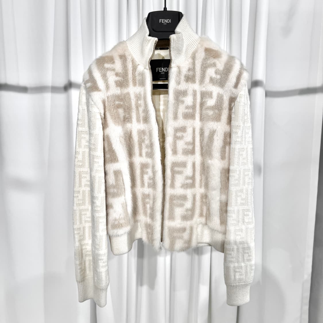 VIP 한정판 펜디 밍크 레더 니트집업 상품이미지4