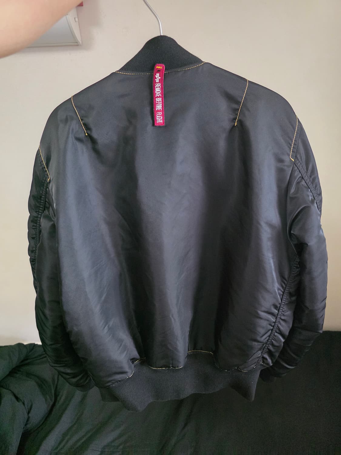 알파인더스트리 X 닥터마틴 MA-1 M사이즈 판매합니다 상품이미지2