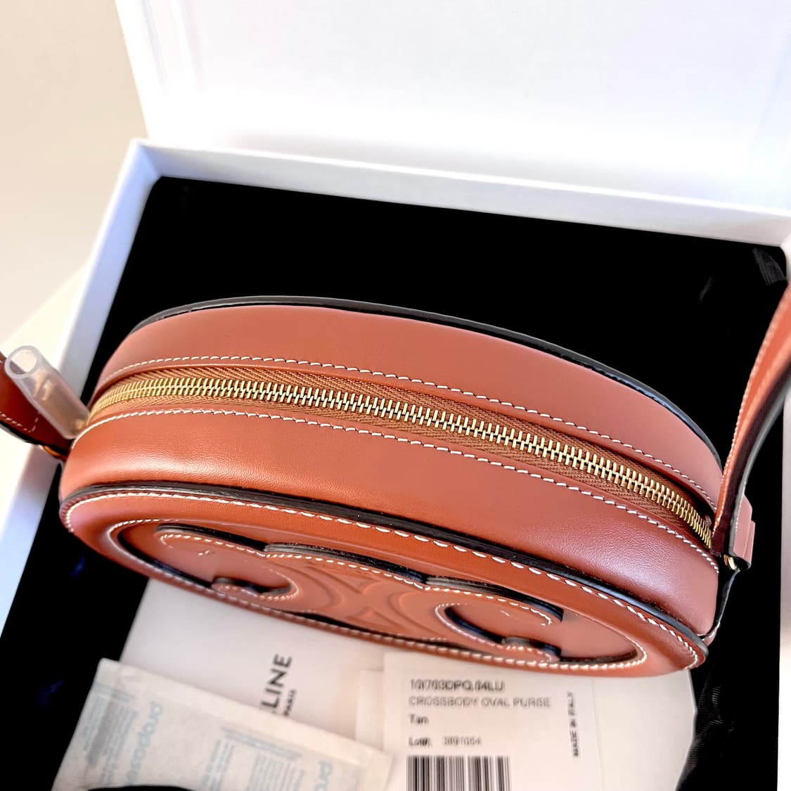 [미사용/정품] 셀린느 오벌펄스 미니 트리옹프 탄 크로스백 가방 상품이미지4