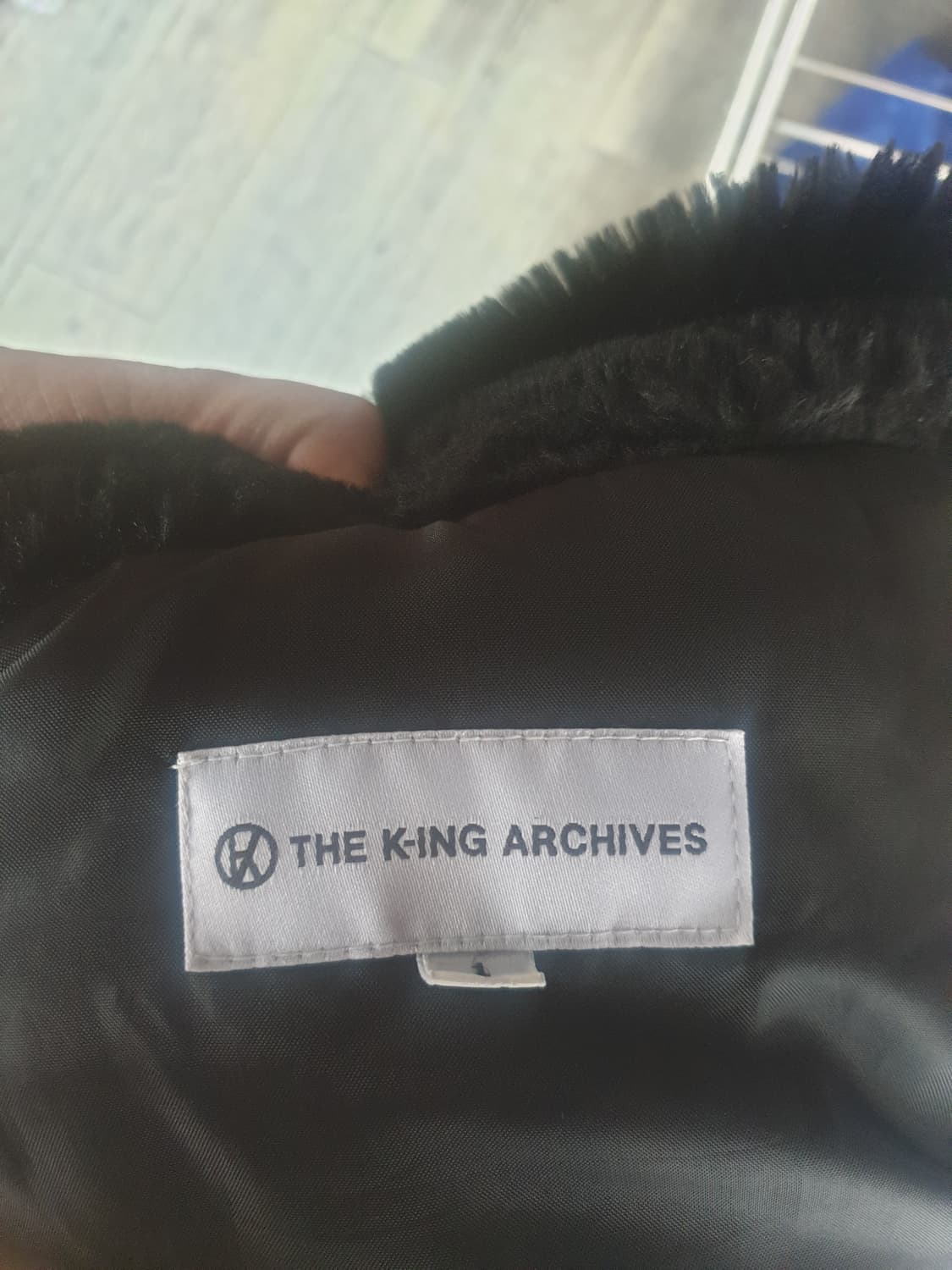 더 킹 아카이브 퍼 후드 집업 상품이미지4