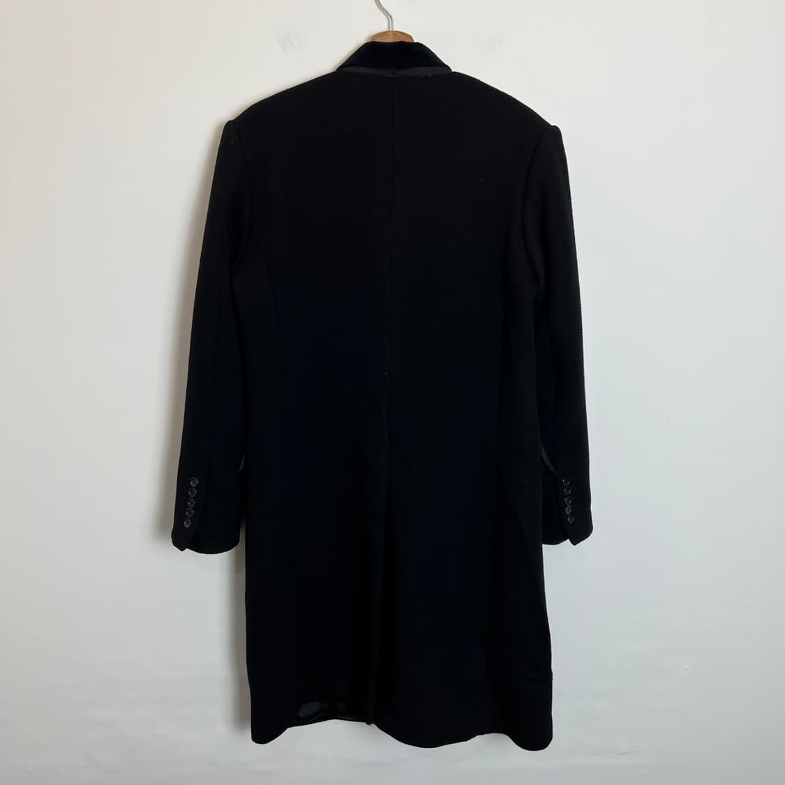 벨벳 피크드 카라 더블코트 상품이미지2