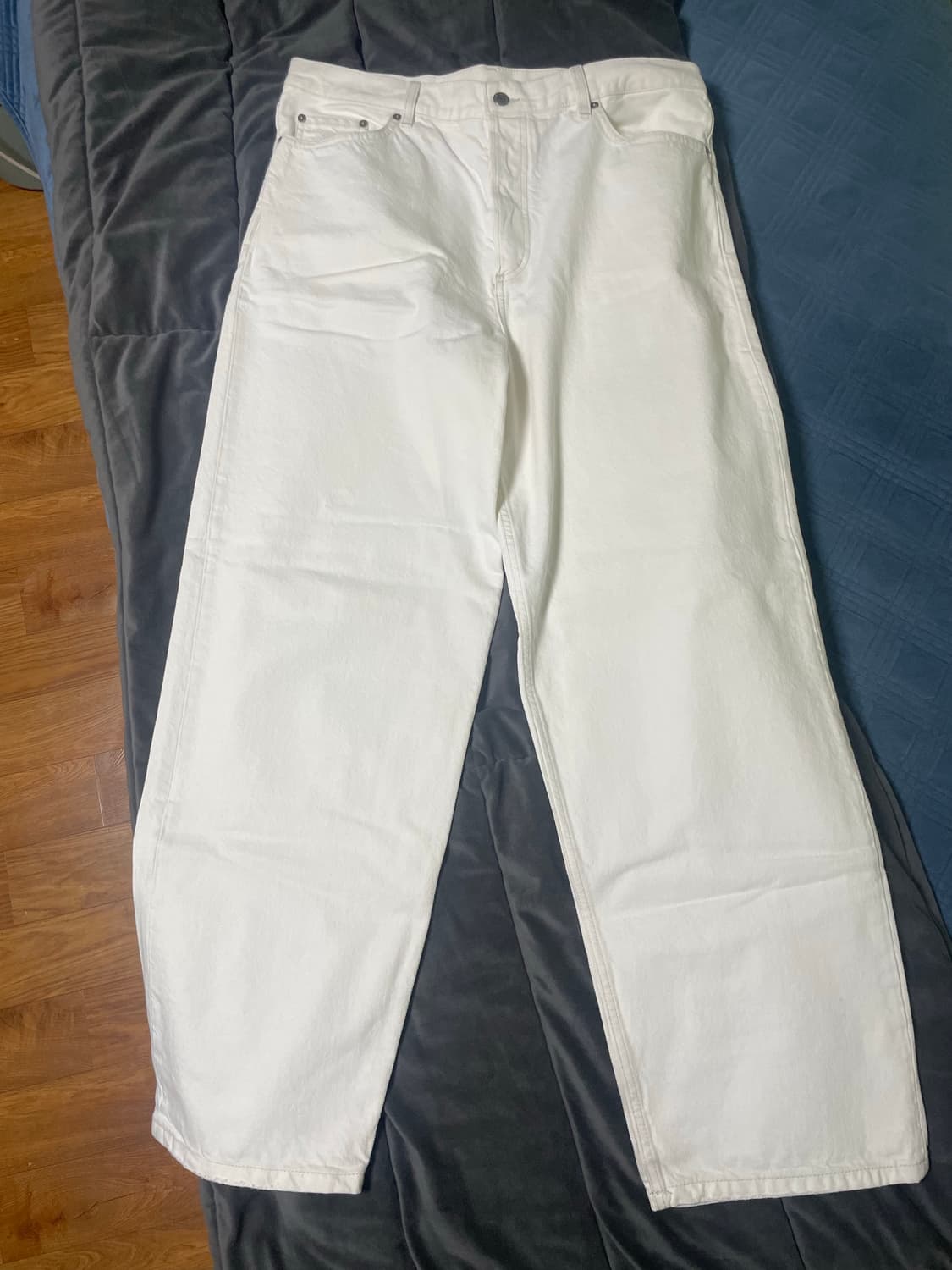 COS (코스) RIDER 스트레이트 레그 진 (화이트) 상품이미지1