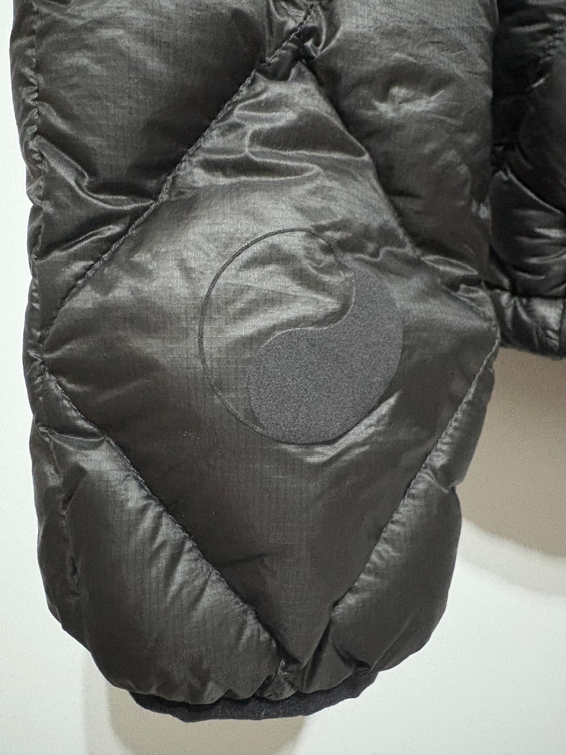 로아 X 아워레가시 / 누나800 필파워 후드 다운자켓 슬레이트 / S 상품이미지3