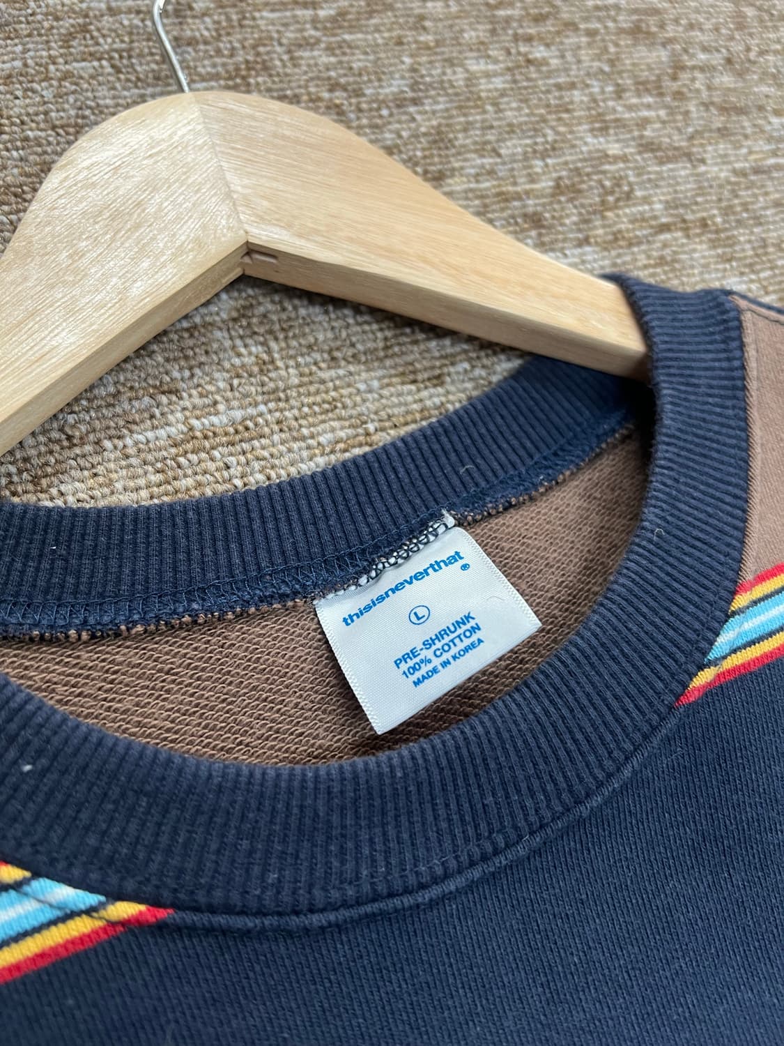 디스이즈네버댓 스트라이프 맨투맨 L 상품이미지4